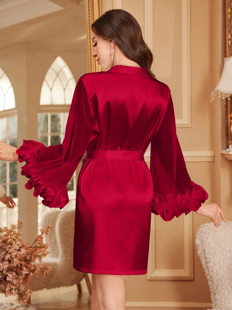 BATA LARGA CON ADORNOS FLORALES